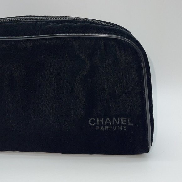 Chanel Parfums Black Velvet Travel Case Makeup Toiletry Bag 9x6" - Picture 3 of 12
